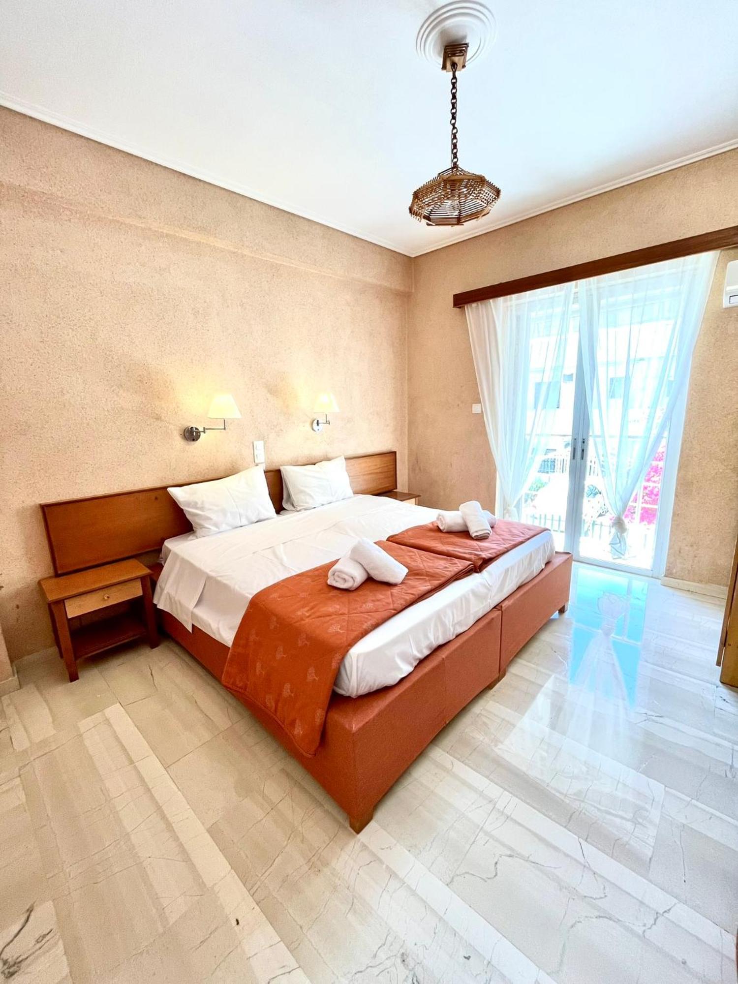 Oelia Rooms & Apartments Agia Marina  Exterior photo